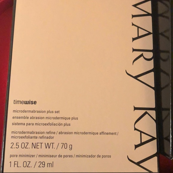 Mary Kay Timewise microdermabrasion set BNIB - Picture 2 of 3
